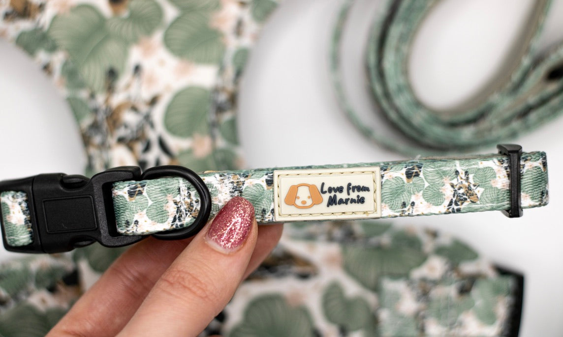 Adjustable Harness Set in Wild Giraffe
